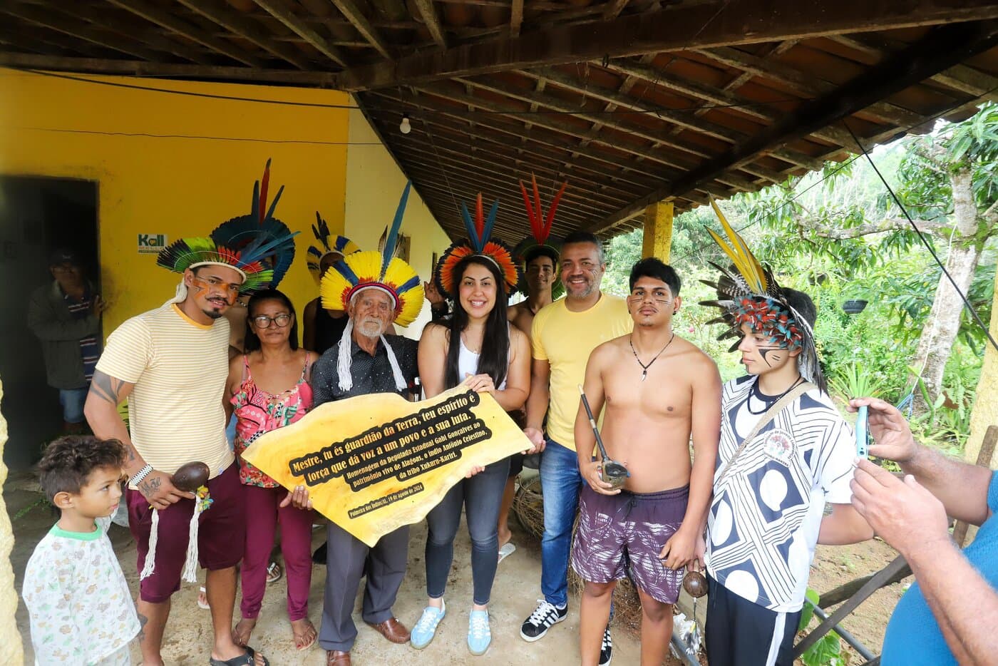 Deputada Gabi Gonçalves visita tribo Xucuru-Kariri e homenageia primeiro indígena Patrimônio Vivo de Alagoas